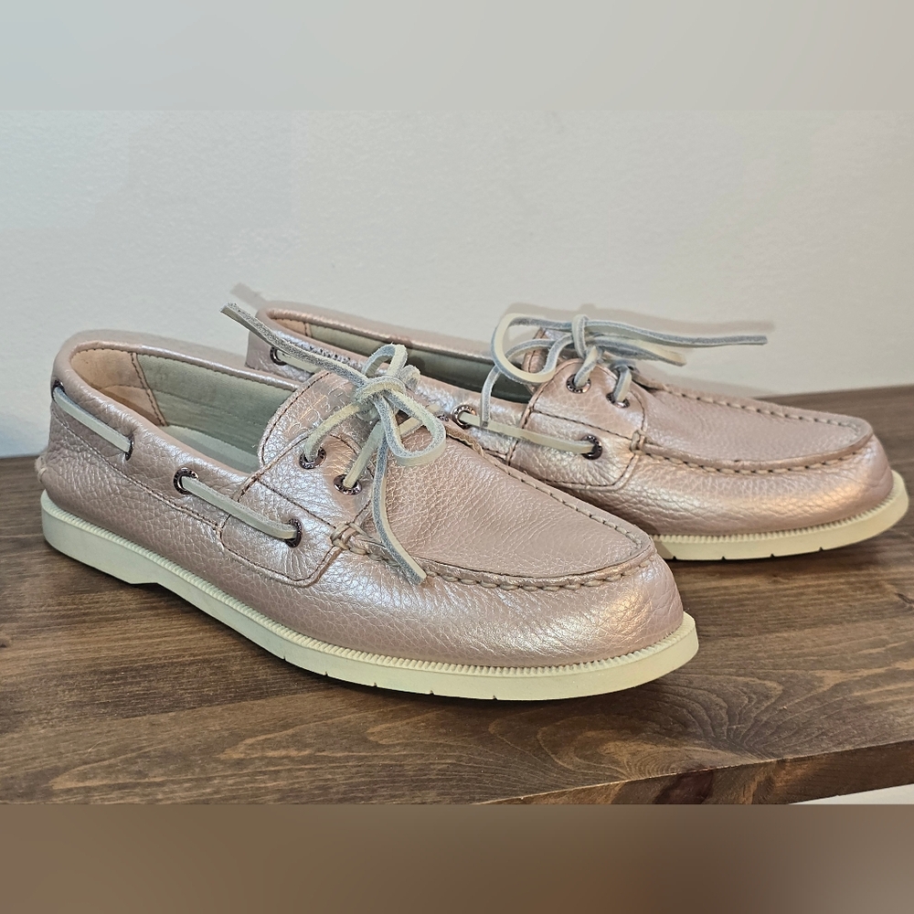Sperry 2-Eye Metallic Pink Boat Shoes Women's Size 7M - Picture 3 of 8